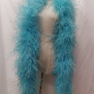 Boa de plumas de avestruz de 8 capas en color blanco para vestidos de novia y fiesta.