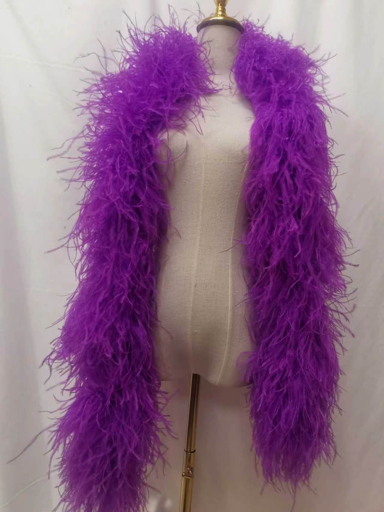 Boa de plumas de avestruz de 10 capas en color blanco para vestidos de novia y fiesta.