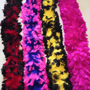 Boas de pavo bicolor
